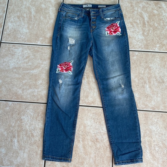 Black Daisy..Jamie Relaxed Skinny jeans - Picture 2 of 4